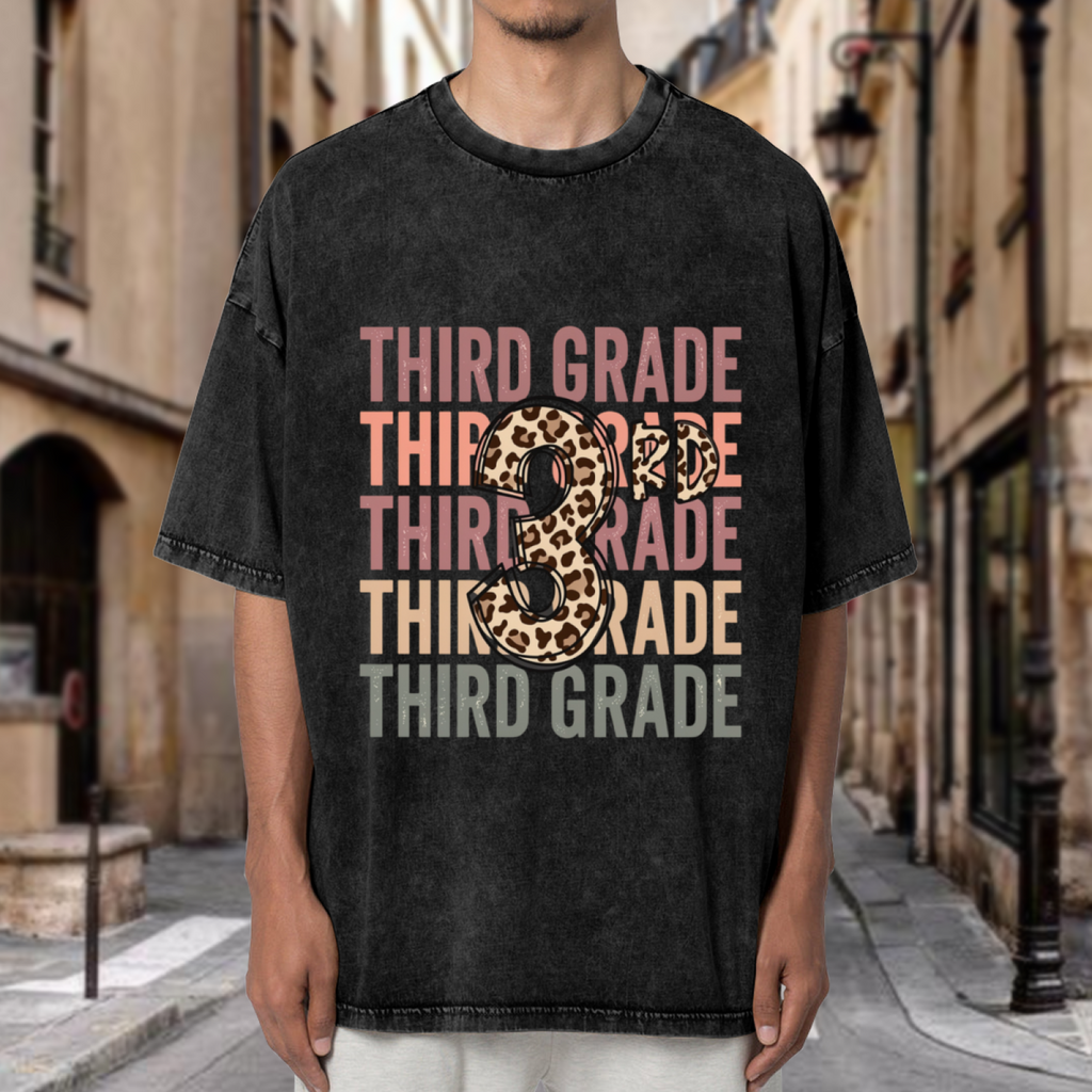 3rd Grade washed graphic T-shirt product image